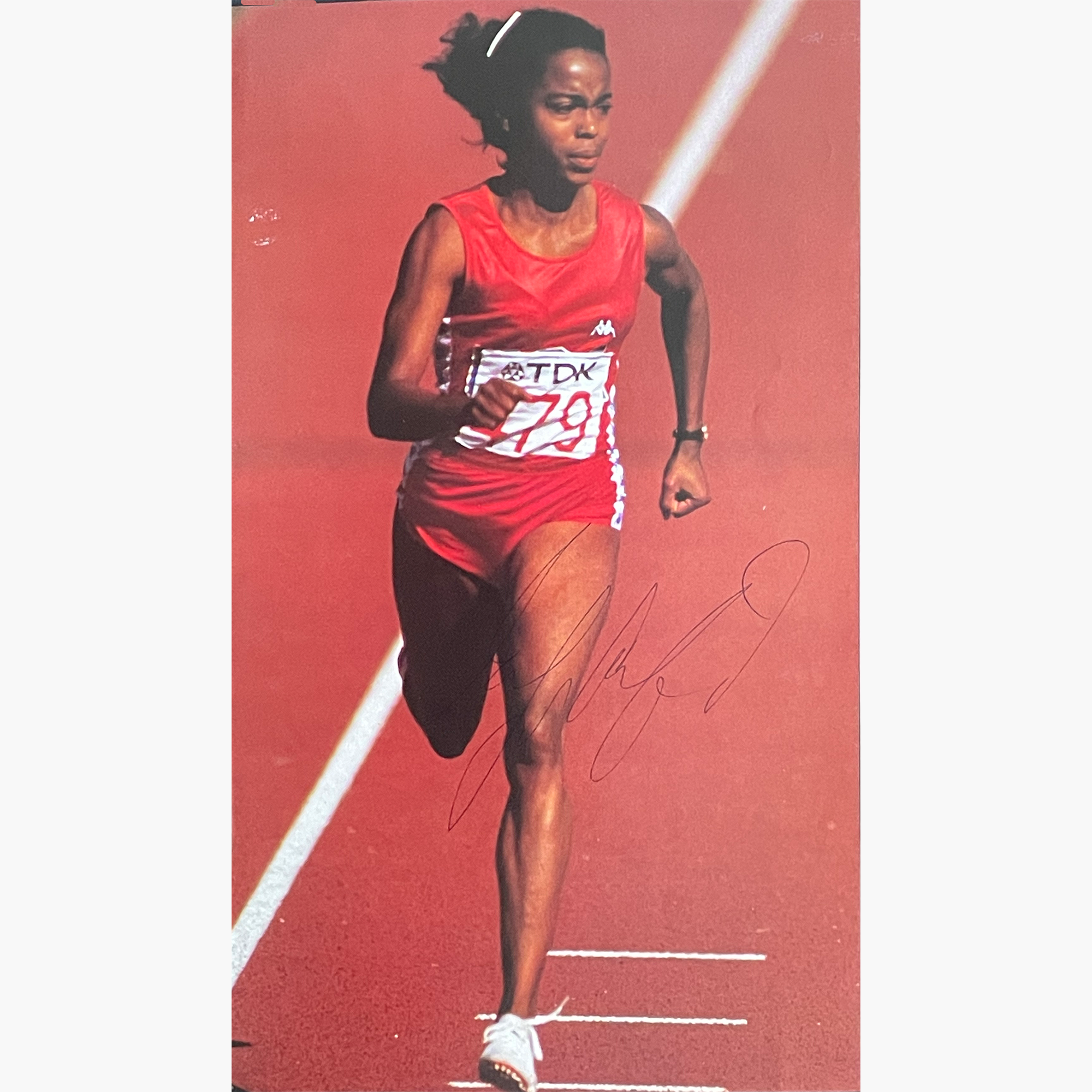 Evelyn Ashford – Signed 23cm x 13cm Colour Action Magazine Picture