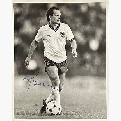 Ray Wilkins – Signed 25.5cm x 20cm Black & White Action Press Photo