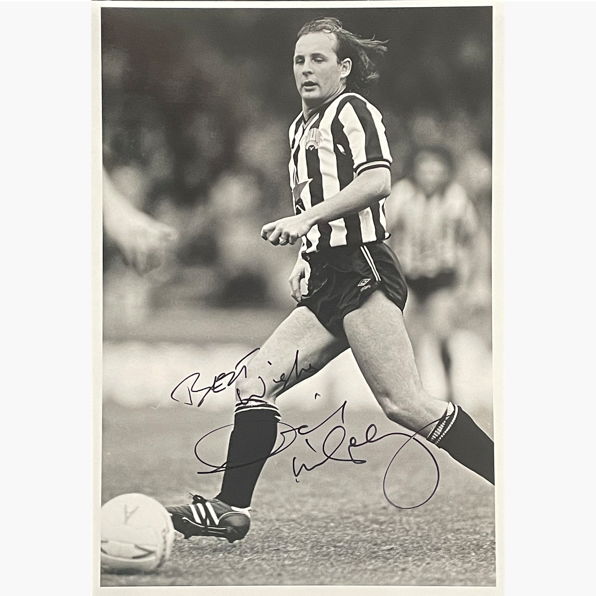 David McCreery – Signed 20.5cm x 14.5cm Black & White Action Press Photo