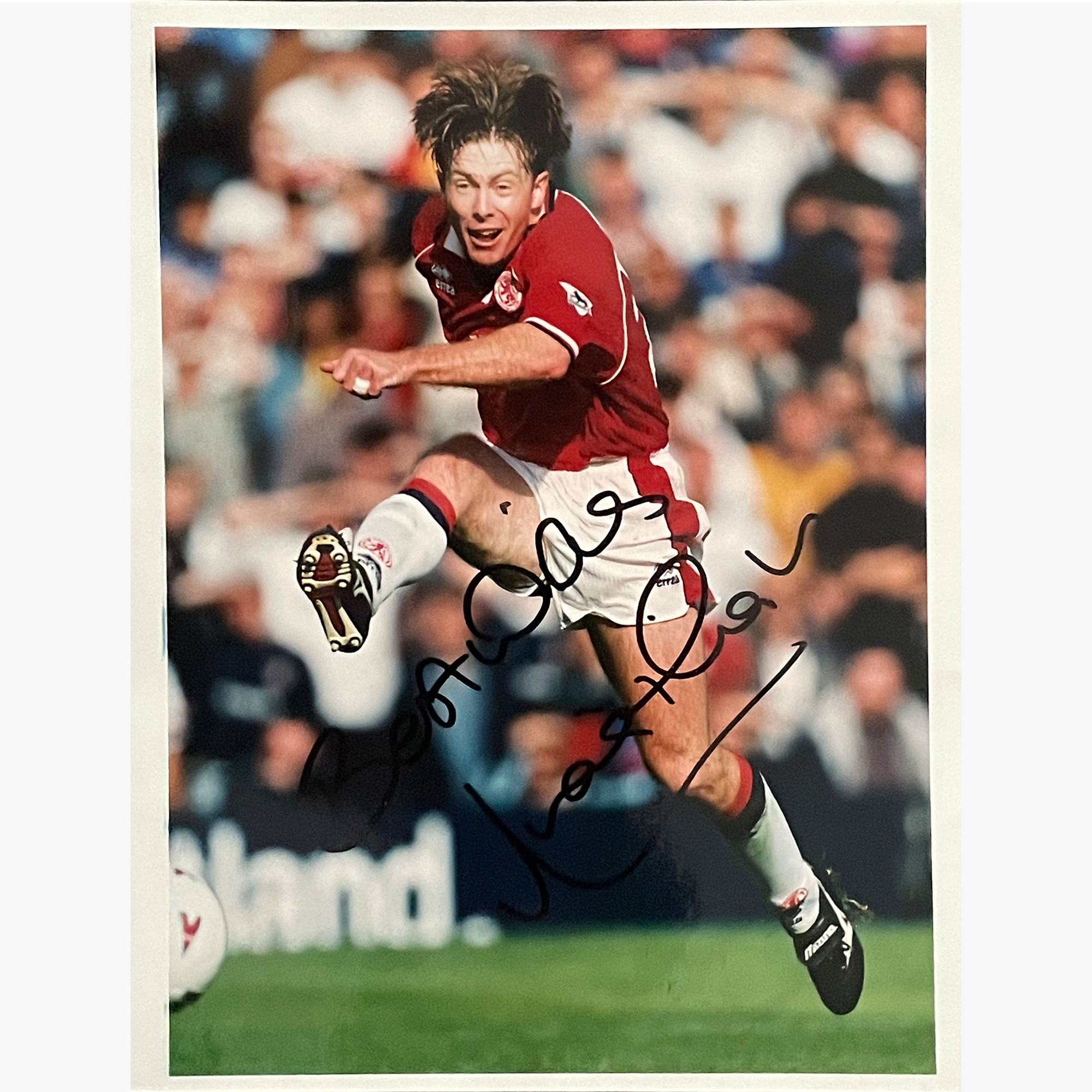 Craig Hignett – Signed 25cm x 18.5cm Colour Action Press Photo