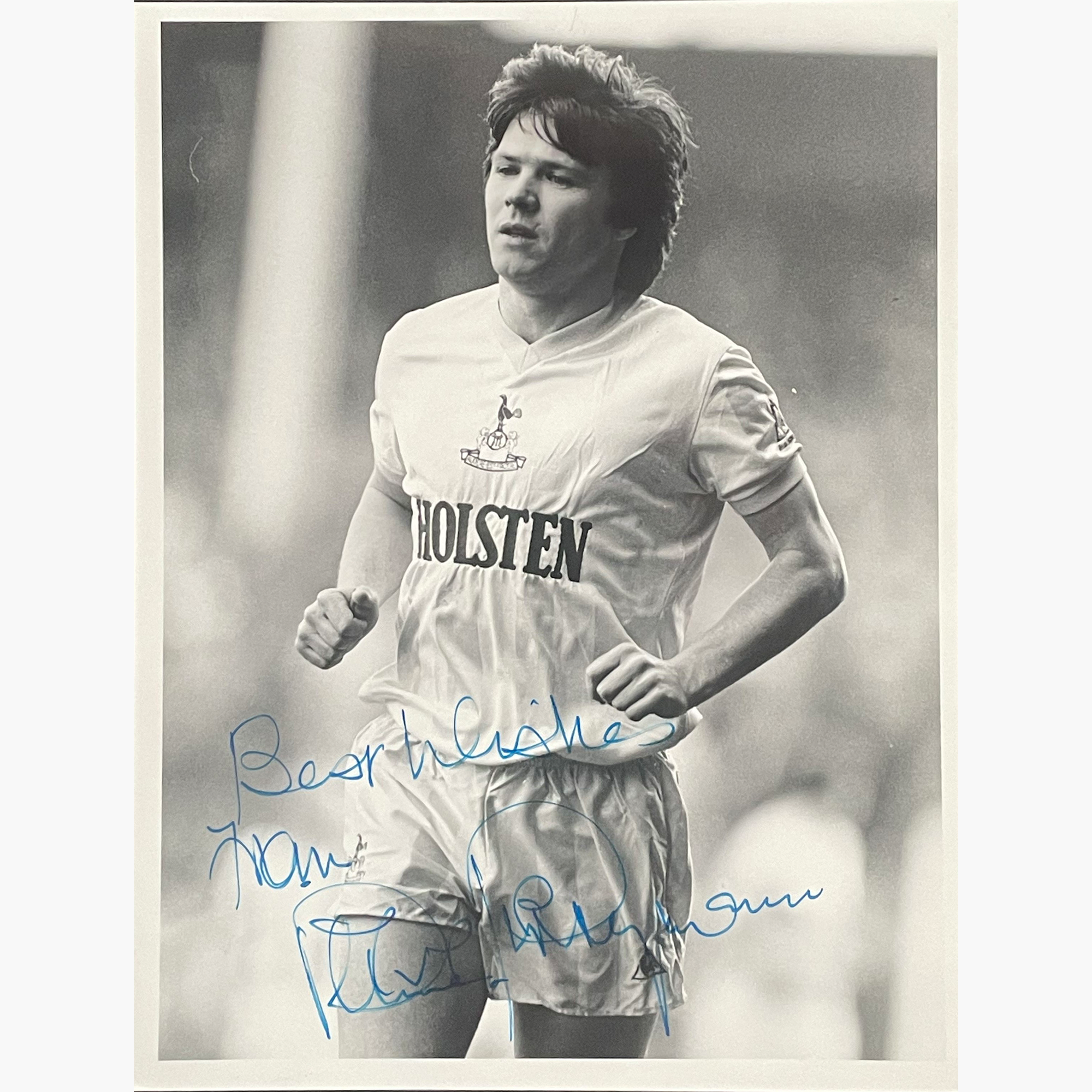 Steve Perryman – Signed 20cm x 17cm Black & White Action Press Photo