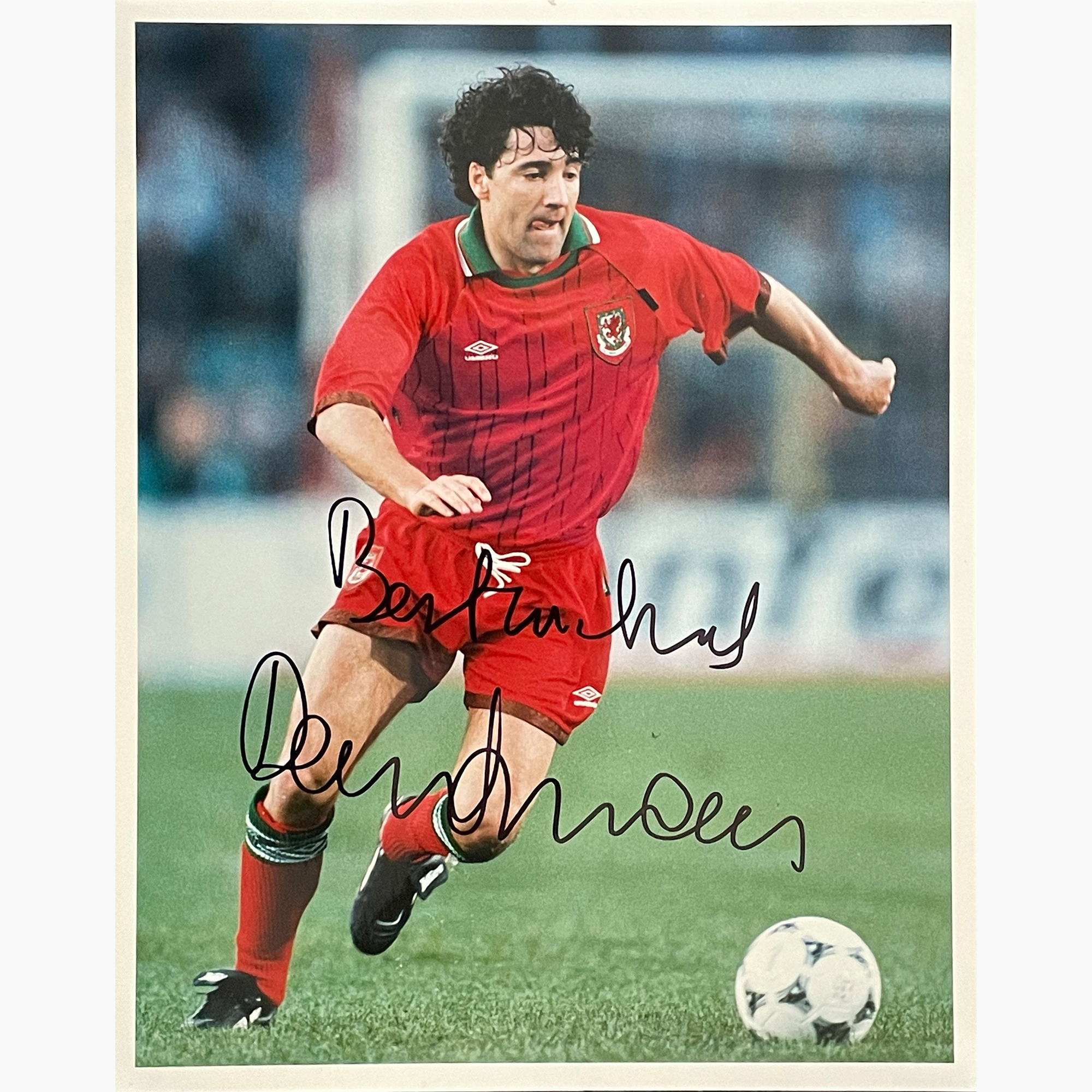 Dean Saunders – Signed 25cm x 20cm Colour Action Press Photo