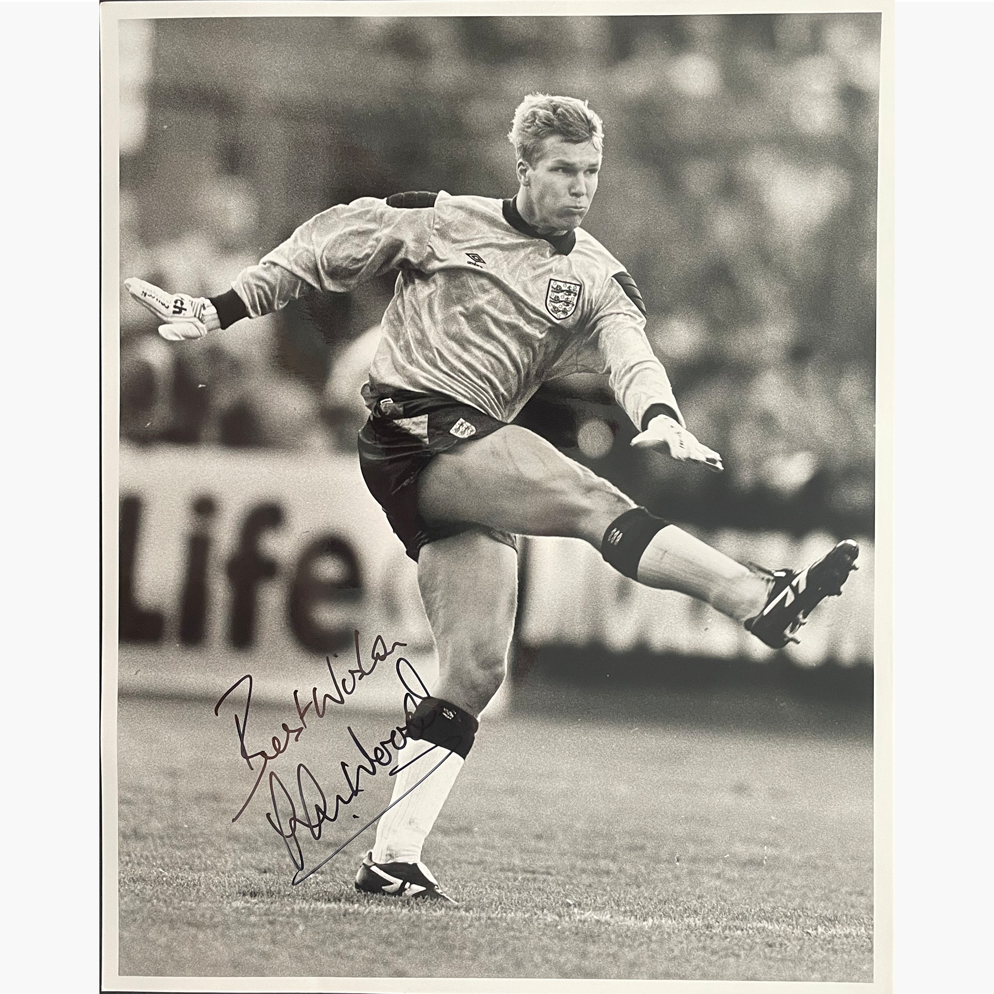 Chris Woods – Signed 25.5cm x 20cm Black & White Action Press Photo