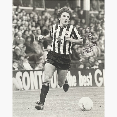 Peter Beardsley – Signed 25cm x 20cm Black & White Action Press Photo
