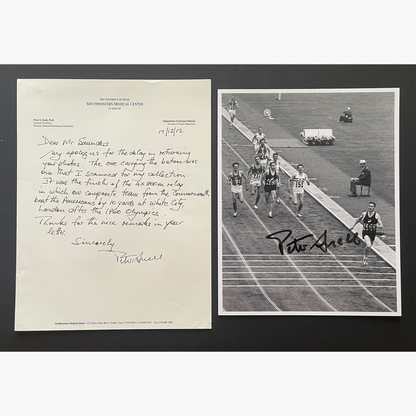 Peter Snell – Signed 25.3cm x 20.2cm Black & White Action Photo