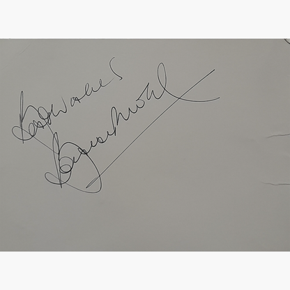 Bobby Moore Signed White Card – England 1966 World Cup Captain & West Ham Legend