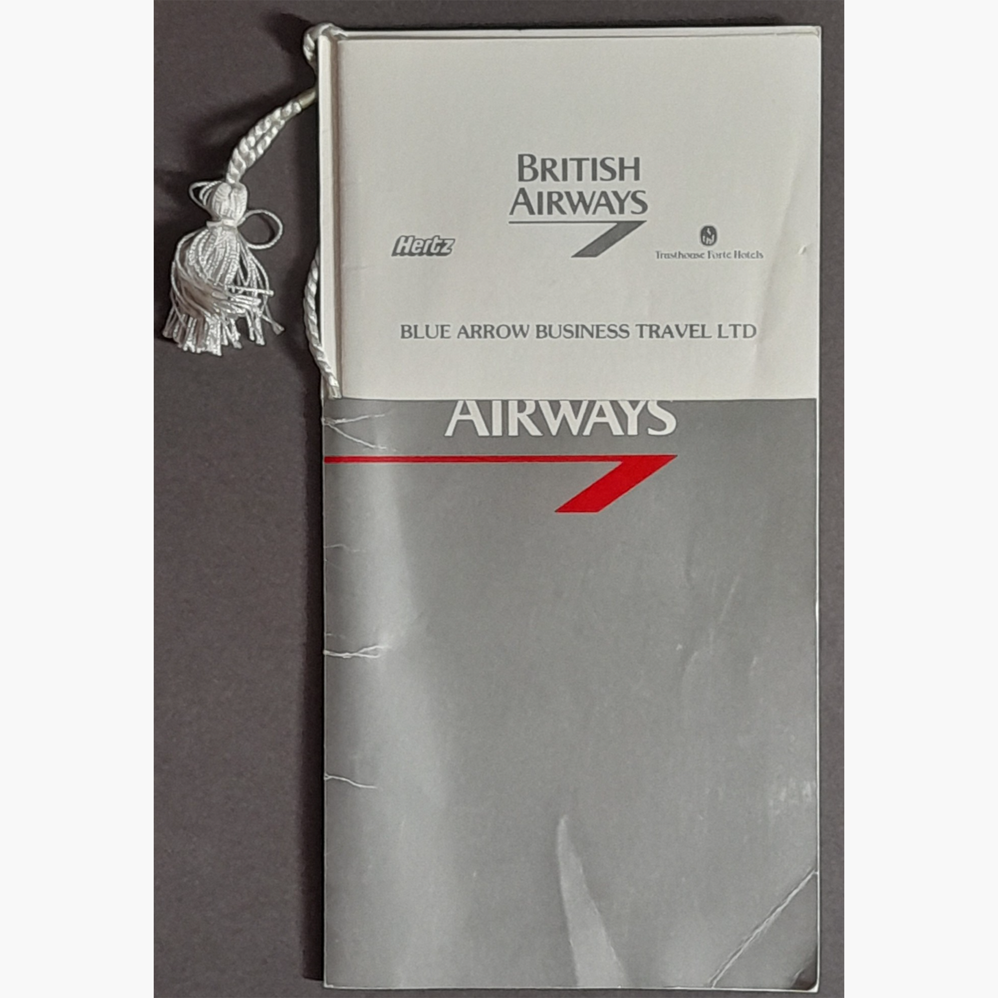 Bobby Moore Signed White Card – England 1966 World Cup Captain & West Ham Legend