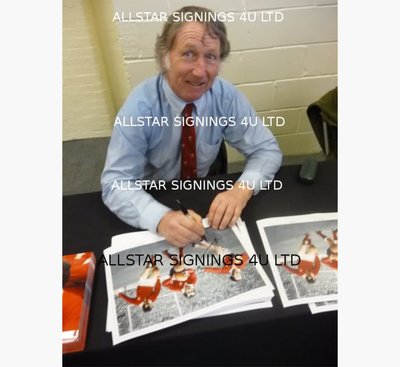 Wales Rugby Legends Signed Display – J.P.R. Williams, Gareth Edwards & Phil Bennett