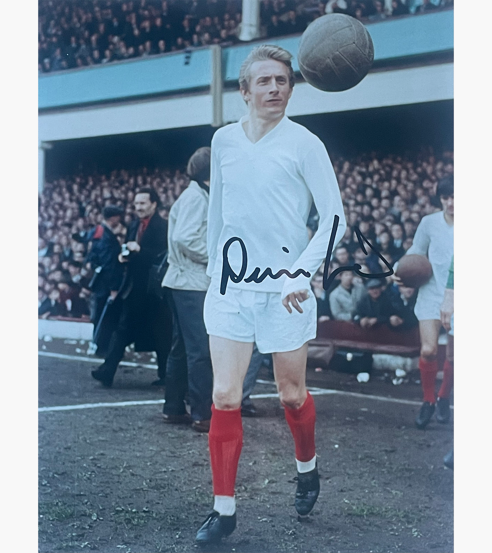 Denis Law – Signed 25.5cm x 19.5cm Colour Photo